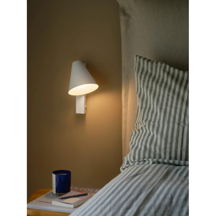Nordlux - Aplique de pared con USB WILMER 1xE14/40W/230V blanco