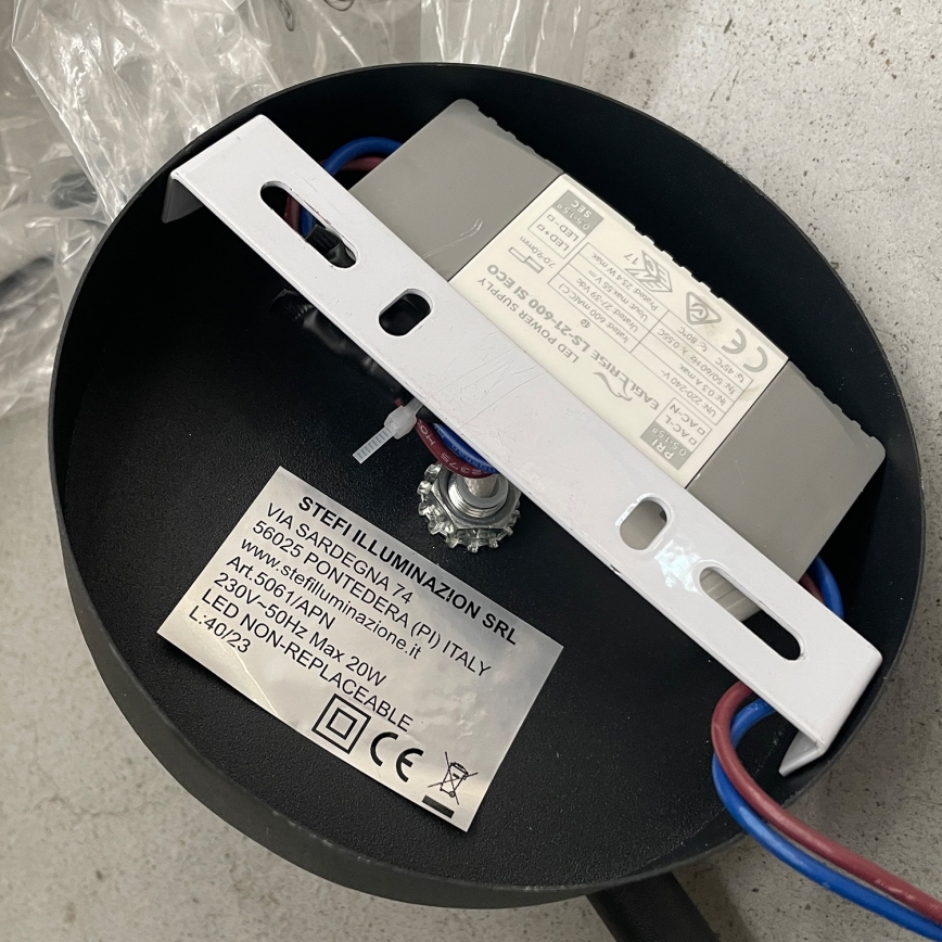 ONLI - Aplique LED TWIST LED/6W/230V 4000K negro