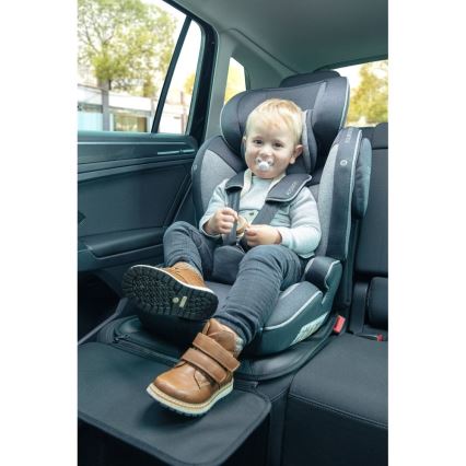 OSANN - Protector para debajo de la silla de coche infantil FeetUp, negro