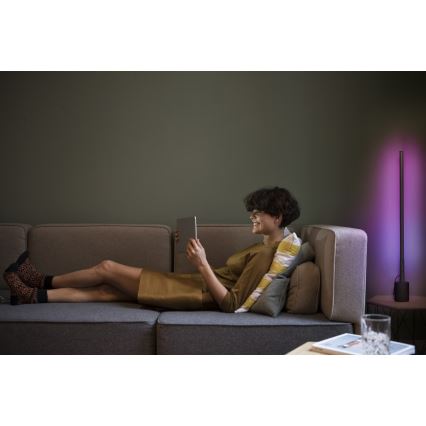 Osram - Lámpara de pie LED RGBW regulable SMART+ FLOOR LED/8W/230V 2700-6500K Wi-Fi negra + mando a distancia