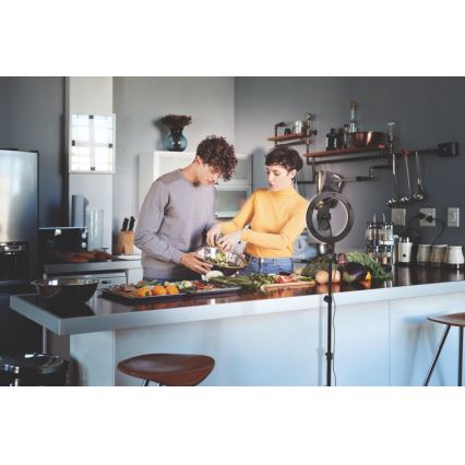 Osram - Lámpara LED regulable con trípode y soporte para vlogs LED/6W/USB 210 mAh