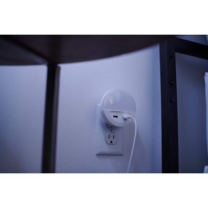 Osram - Luz nocturna de enchufe con sensor LUNETTA, 2x USB, LED/13W/230V