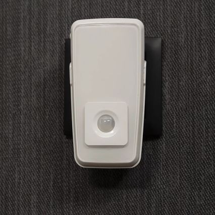 Osram - Luz nocturna LED de enchufe con sensor LUNETTA LED/2W/230V