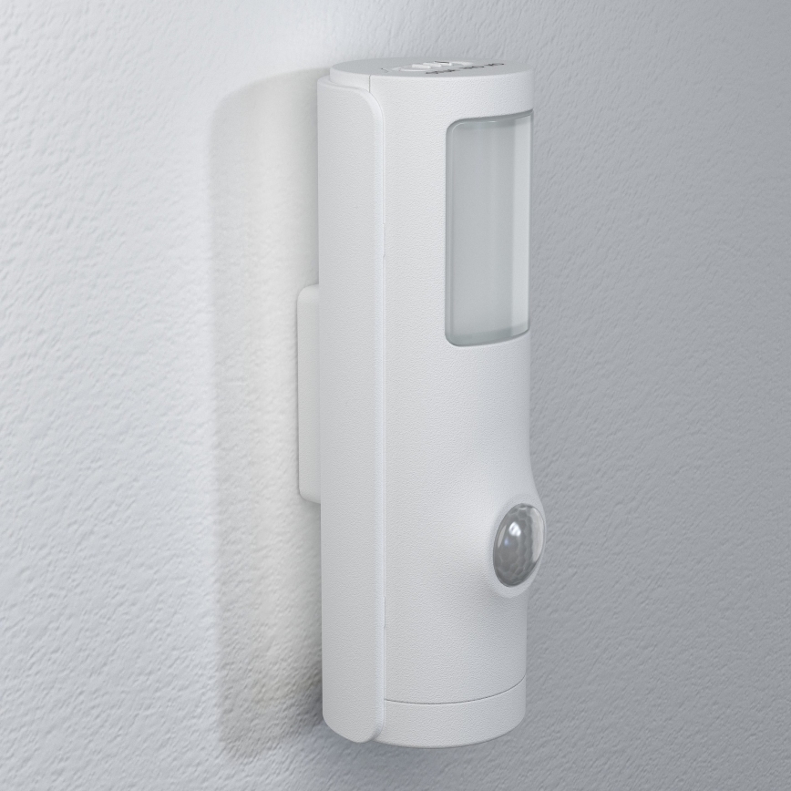 Osram - Lámpara orientativa LED con sensor de movimiento y de crepúsculo NIGHTLUX LED/0,35W/3xAAA IP54 blanca