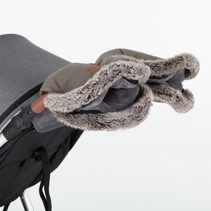 PETITE&MARS - CONJUNTO Saco infantil 4 en 1 COMFY + manoplas para cochecito FURRY Mocha Mousse