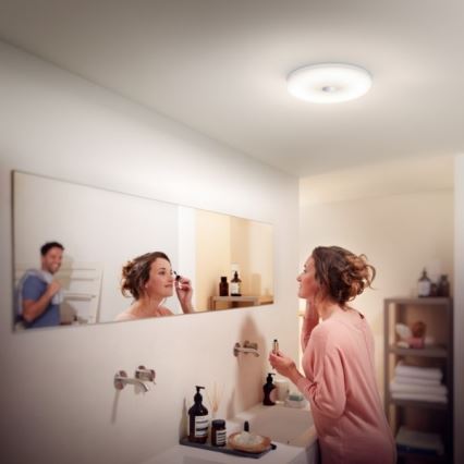 Philips 33064/31/P7 - Luz LED regulable para el baño HUE STRUANA LED/32W