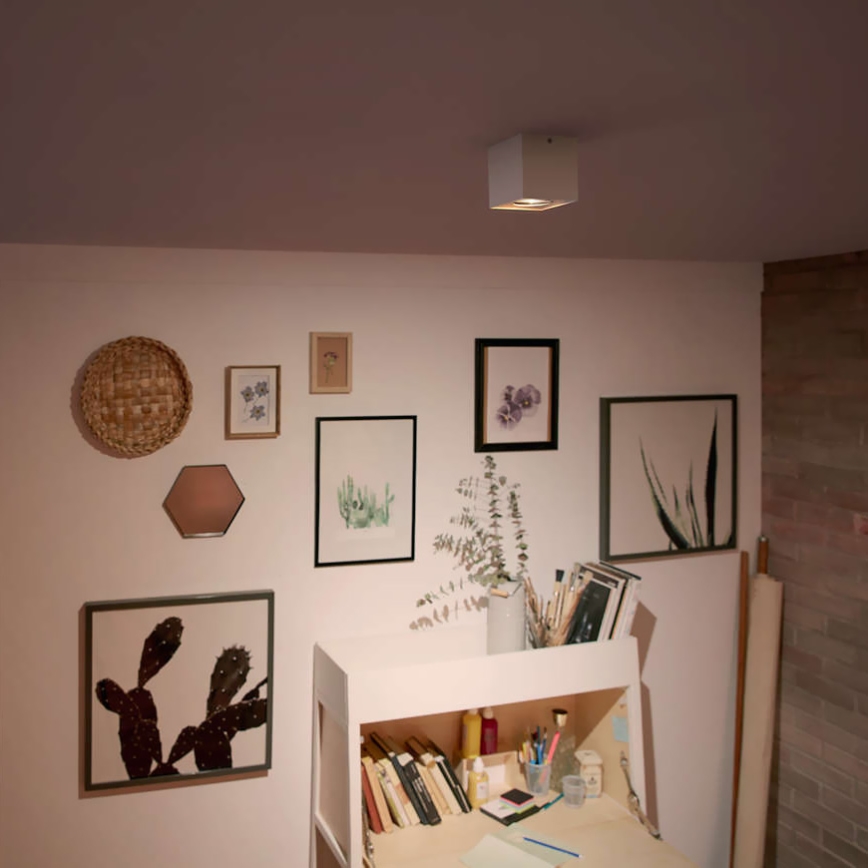 Philips - Foco empotrable LED regulable LED/4,5W/230V