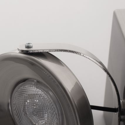 Philips - Foco empotrable LED regulable LED/4,5W/230V