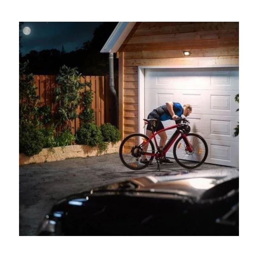 Philips - Reflector LED con sensor DECOFLOOD LED/20W/230V IP65