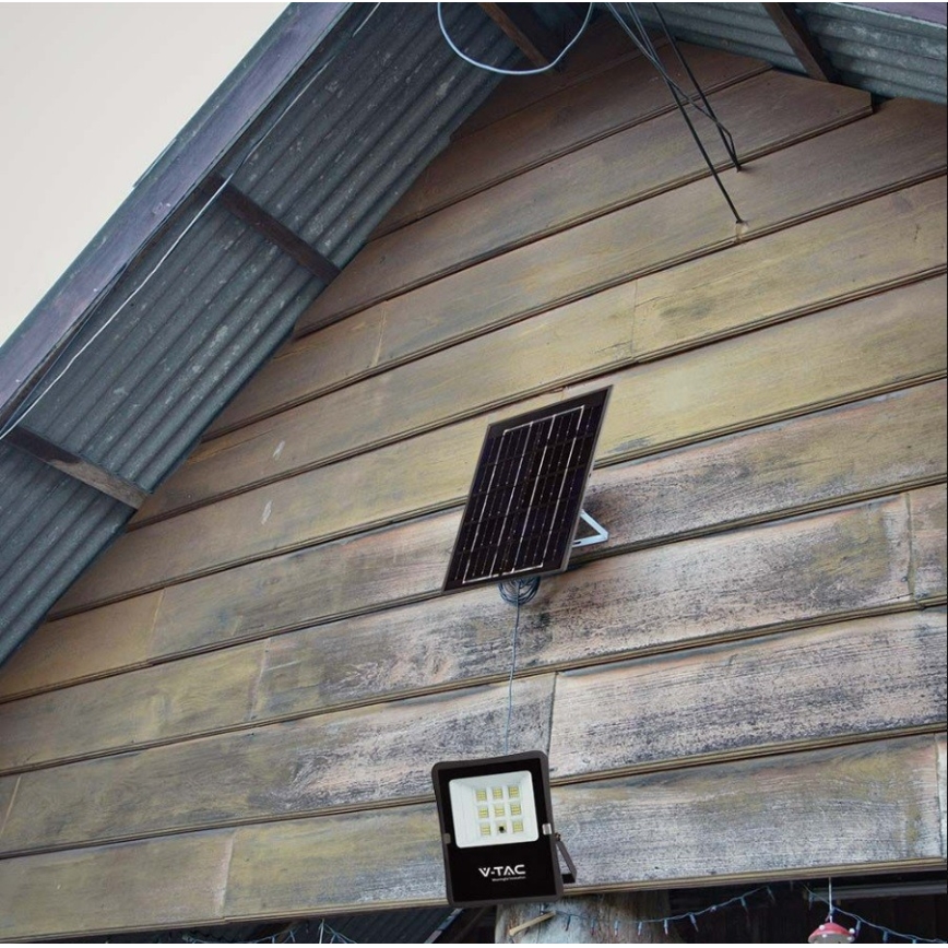 Proyector solar LED de exterior LED/6W/3,2V 6400K IP65 + mando a distancia