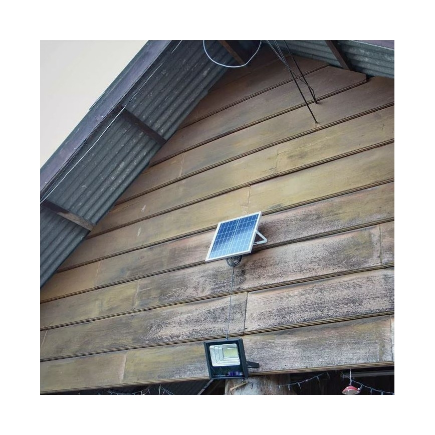 Proyector solar LED regulable LED/12W/3,2V 6000K IP65 5000 mAh + control remoto