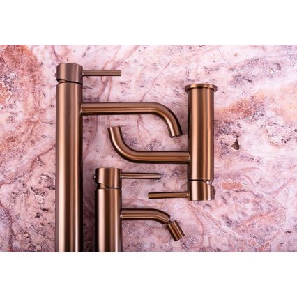 REA-B1112 - Grifo de lavabo LUNGO 16,5 cm en cobre cepillado