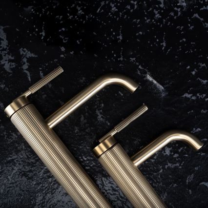 REA-B7802 - Grifo para lavabo ARGON 29,5 cm, acabado en oro cepillado