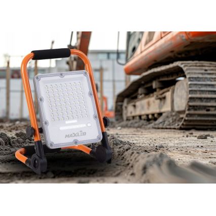 Reflector LED regulable recargable con soporte LED/100W/3,2V 4500K 10000 mAh IP65 naranja