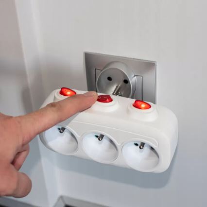 Regleta de 3 tomas con interruptores