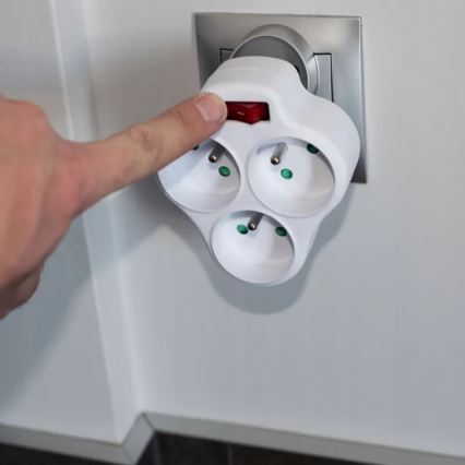Regleta eléctrica con interruptor, 3 tomas