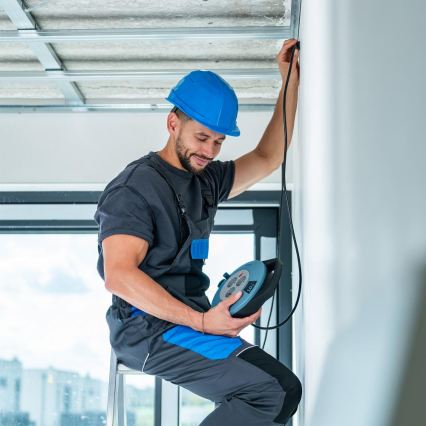 Retlux - Enrollador de cable de extensión, 3 tomas, Tipo E, 10 m, azul/negro