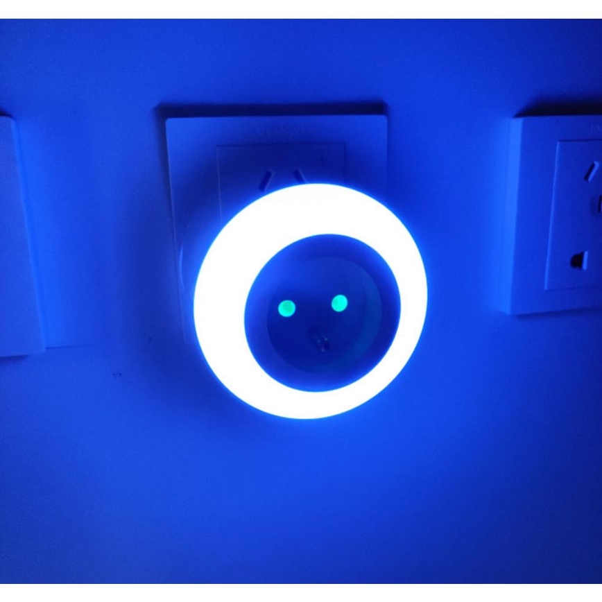 Luminaria de orientación LED con sensor crepuscular y enchufe LED/0,6W/230V