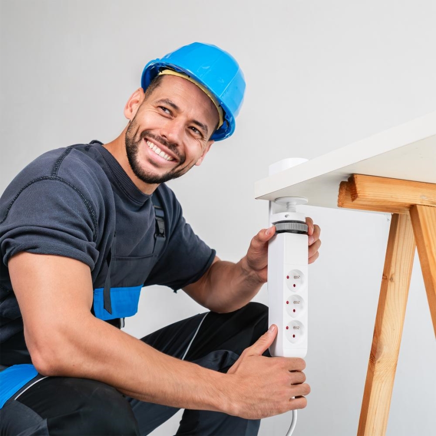 Regleta con sujeción para mesa 3 tomas Tipo E + 2xUSB-A + 1xUSB-C 1,5m blanca