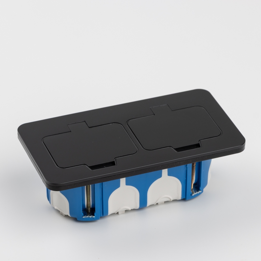 Enchufe doble de suelo empotrado para exterior IP55 rectangular negro