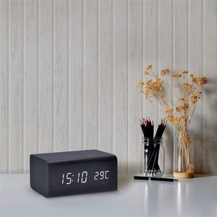 Reloj con despertador LED/5V/3xAAA 3000mA