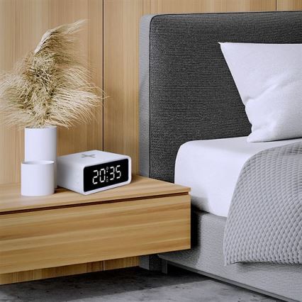 Reloj digital con cargador inalámbrico Qi, 230 V/CR2032, blanco