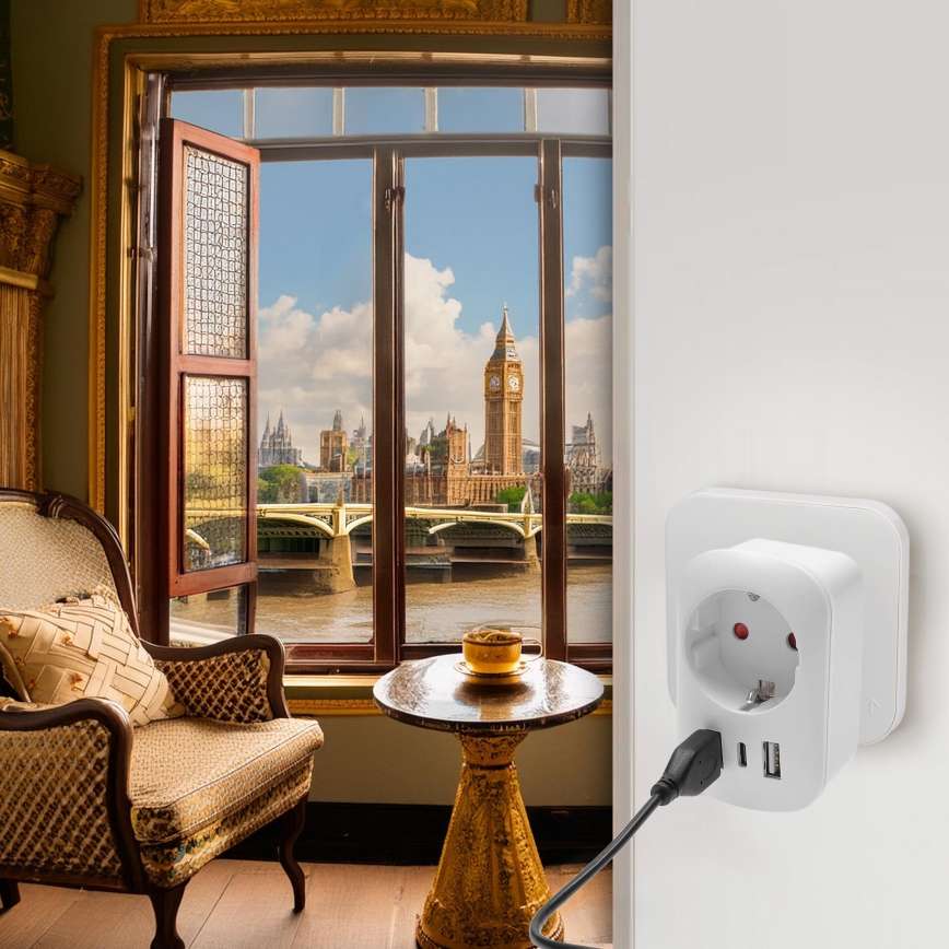 Adaptador de viaje para UK 230V con 2 puertos USB-A y 1 puerto USB-C