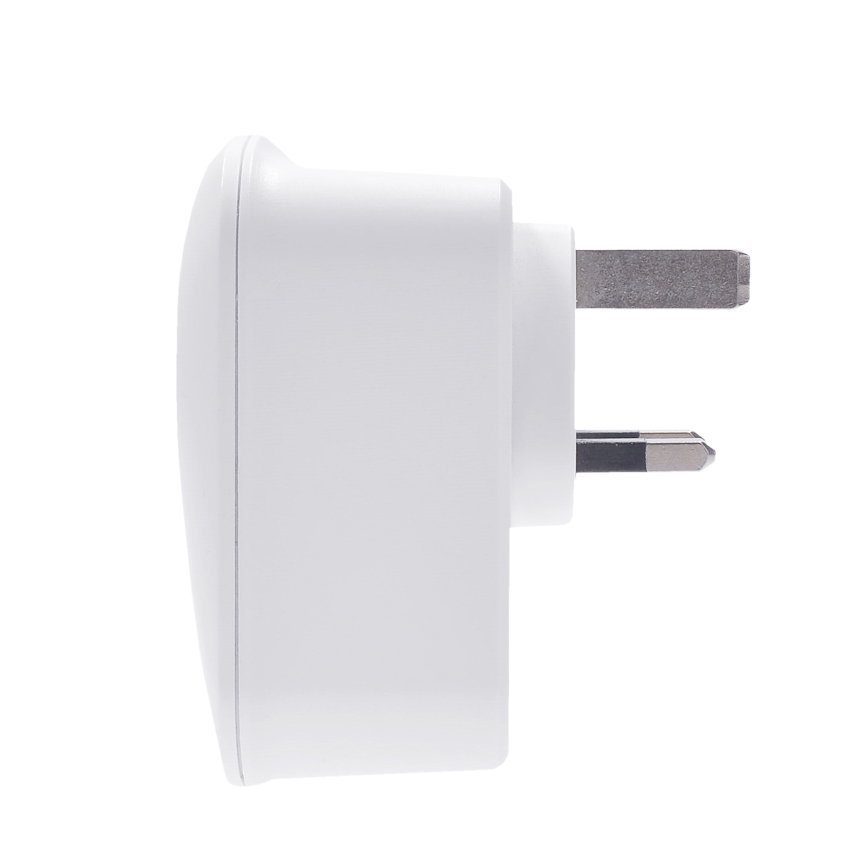 Adaptador de viaje para UK 230V con 2 puertos USB-A y 1 puerto USB-C