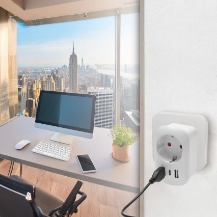 Adaptador de viaje para EE. UU. 230 V con 2 puertos USB-A y 1 puerto USB-C