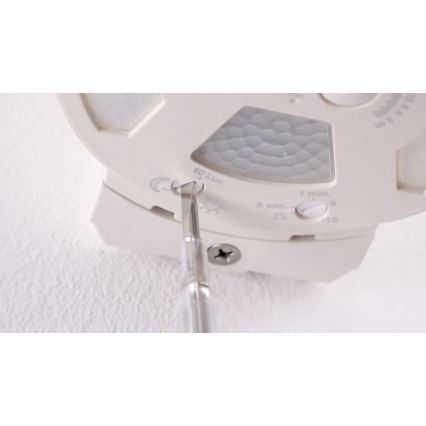 STEINEL 034955 - Sensor de movimiento para exterior SenslQ S blanco IP54 + control remoto