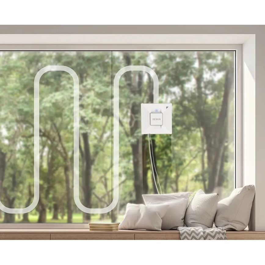 TESLA Electronics RoboStar - Limpiacristales inteligente con pulverizador de agua 72W/230V/650 mAh Wi-Fi + control remoto