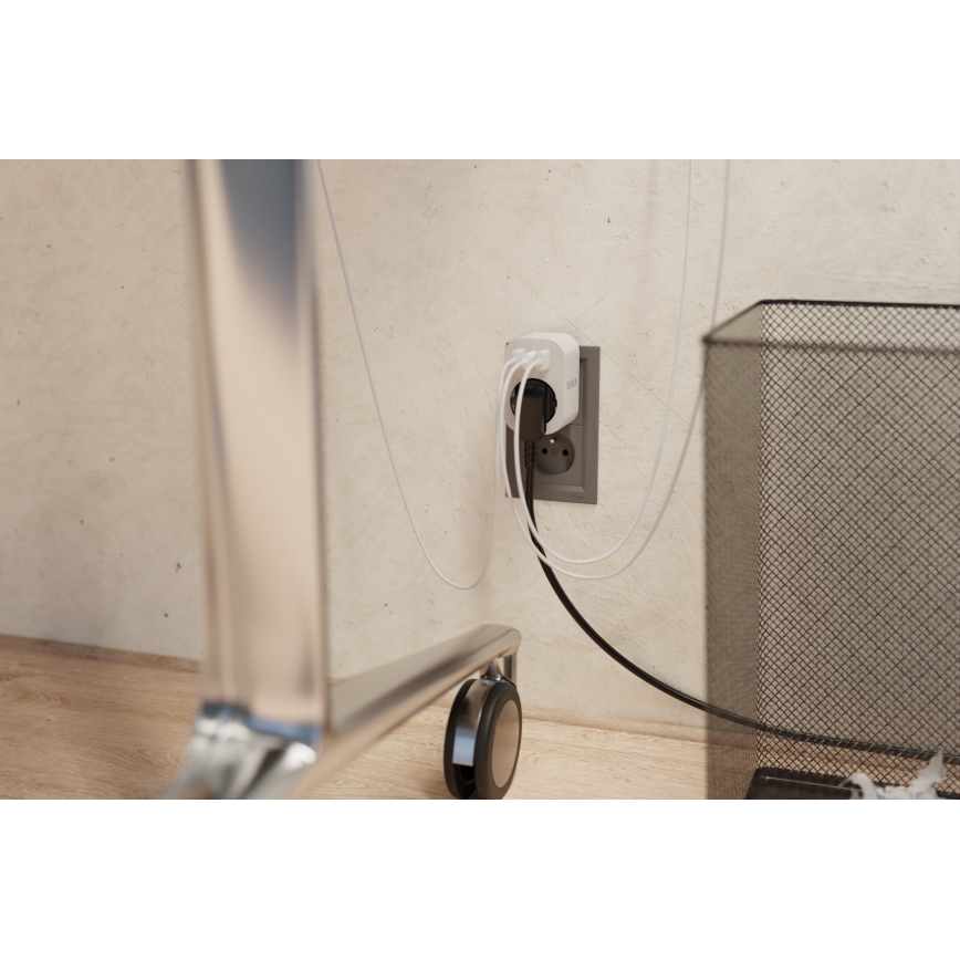 TESLA Smart - Toma inteligente 3680W/230V/16A Type F/E 2xUSB-A + 1xUSB-C Wi-Fi