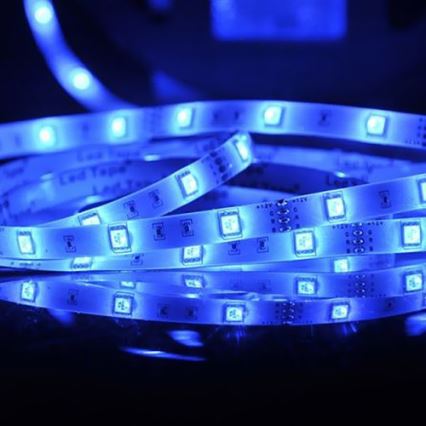 Tira LED RGB regulable 5m LED/18W/12V IP20 + CR