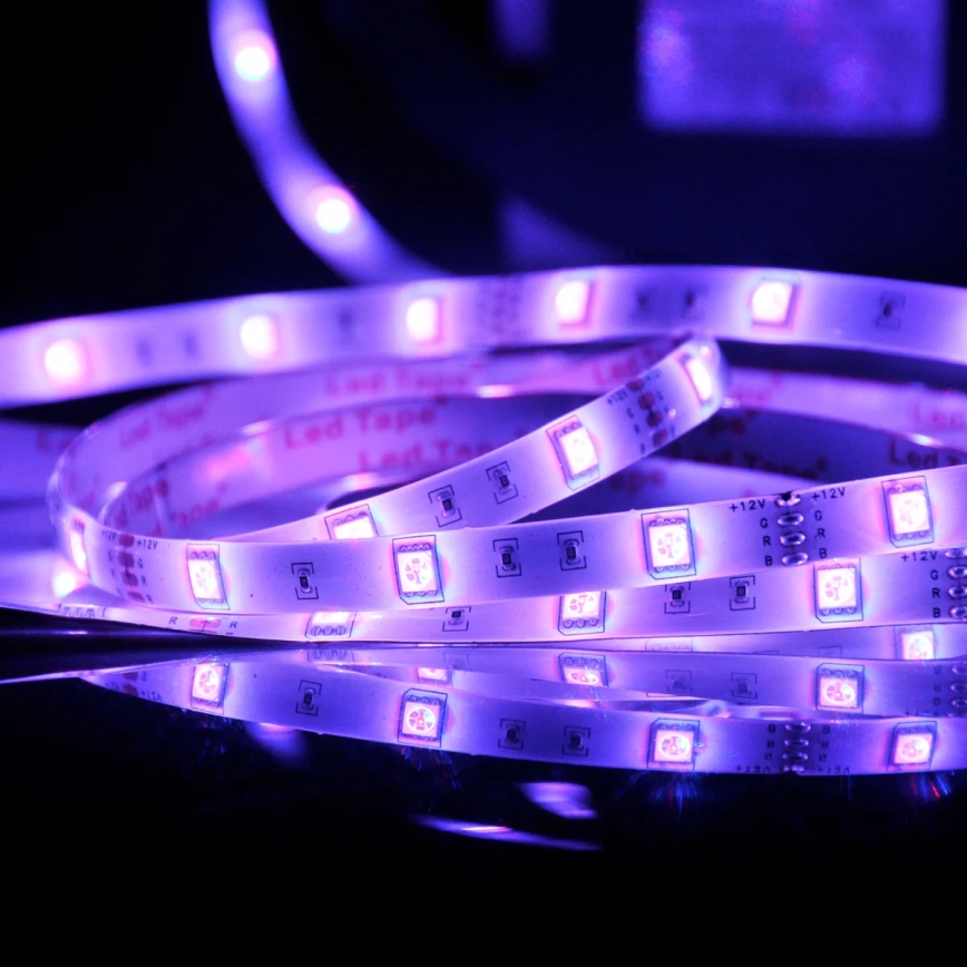 Tira LED RGB regulable para exteriores 5m LED/14W/12V IP65 + CR