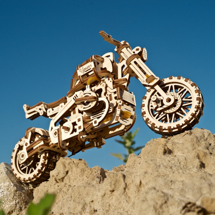 Ugears - Puzzle mecánico 3D de madera motocicleta Scrambler con remolque