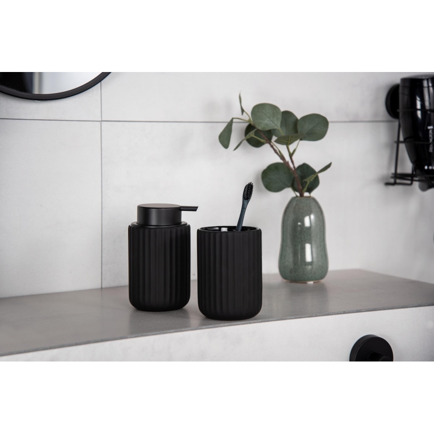WENKO 24804100 - Dispensador de jabón BELLUNO 8x13,5 cm negro