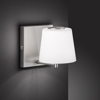 Wofi 4015.01.64.9000 - Aplique LED regulable GENK LED/2W/5V 2500 mAh